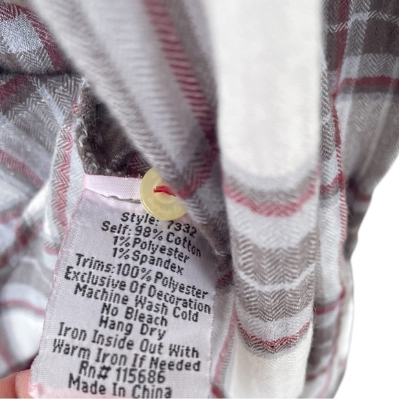 Johnny Was top, size S/M, tags removed, but RN # is a match, very good condition - Picture 9 of 10